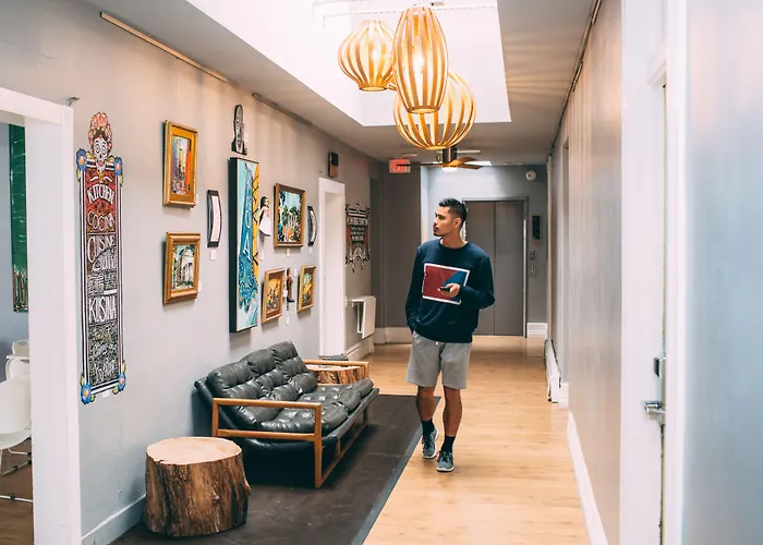 Hi San Diego DowntownHostel